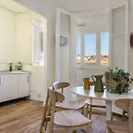 Arago Apartmán *