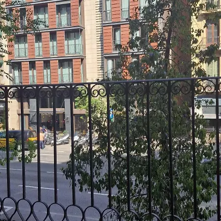 Arago Apartmán